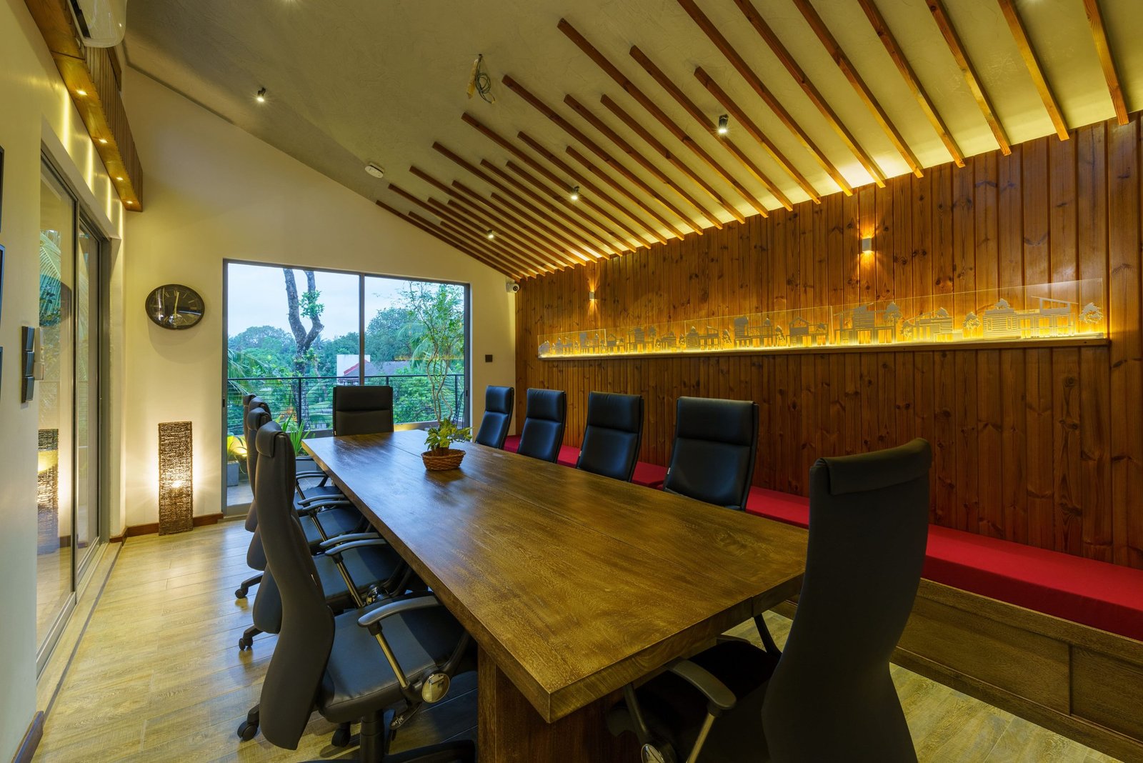 hm office